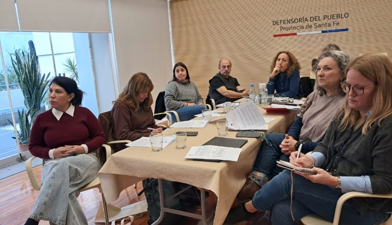 Mesa de trabajo sobre vacunación con referentes de Salud